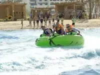 Atrakcje wodne dla gości w Steigenberger Al Dau Beach