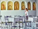 Elegancka restauracja w hotelu Steigenberger Al Dau Beach