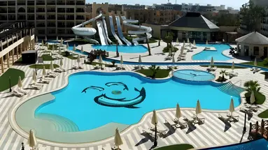 Zjeżdżalnie wodne i baseny w Steigenberger Aqua Magic