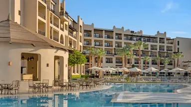 Basen przy hotelu Steigenberger Aqua Magic