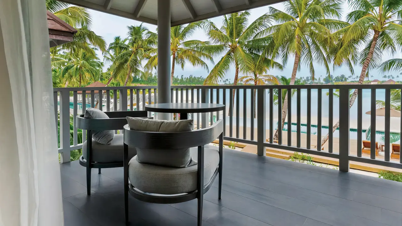 Prywatny taras z widokiem w Sun Siyam Olhuveli
