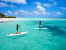 Osoby na deskach SUP w Sun Siyam Olhuveli