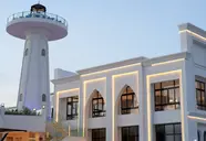 Nowoczesna architektura zewnętrzna obiektu Sunrise Remal Beach
