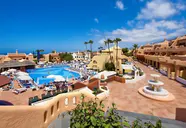 Widok na kompleks basenowy w Tagoro Family & Fun