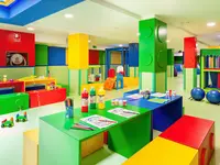 Kolorowy pokój zabaw dla dzieci w Tagoro Family & Fun