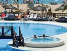 Basen i jacuzzi w Tahiti Playa