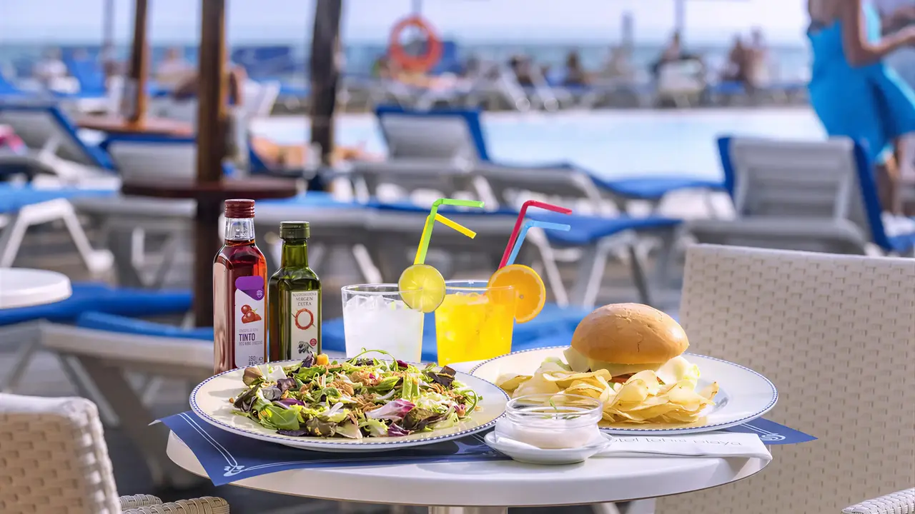 Posiłek i napoje w Tahiti Playa
