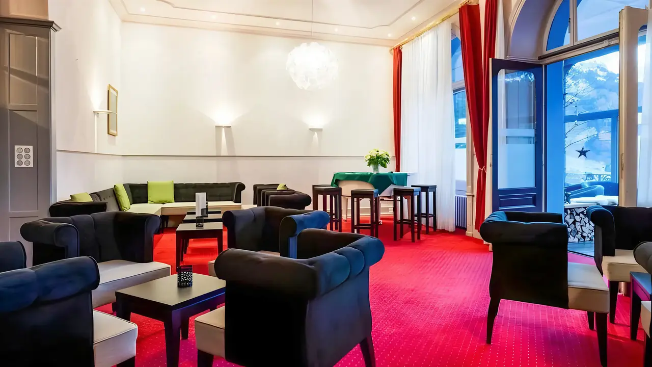 Wnętrze eleganckiego salonu w Terrace