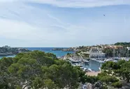 Widok na kompleks THB Felip i marinę