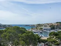 Widok na kompleks THB Felip i marinę
