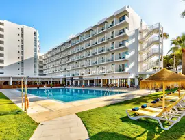 Basen i leżaki w hotelu THB San Fermin