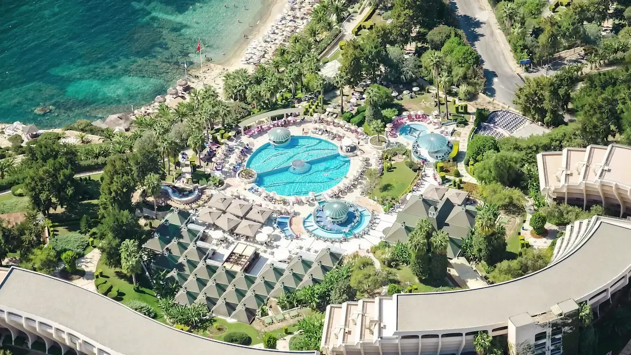 Widok z lotu ptaka na kompleks The Grand Blue Sky
