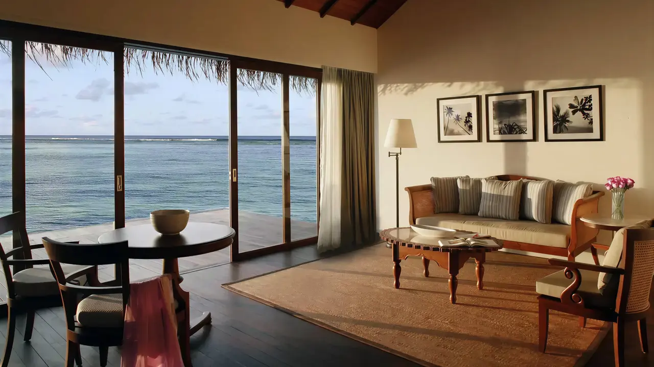 Salon z widokiem na morze w The Residence Maldives