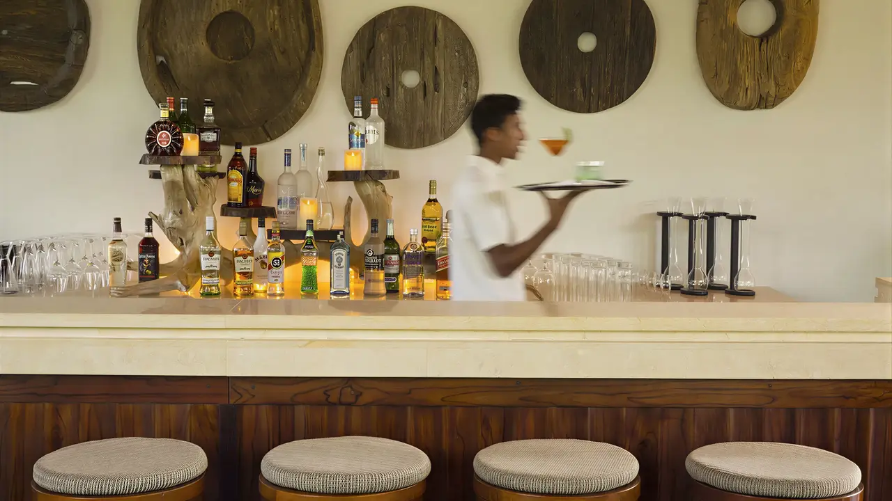 Bar z drinkami w The Residence Maldives