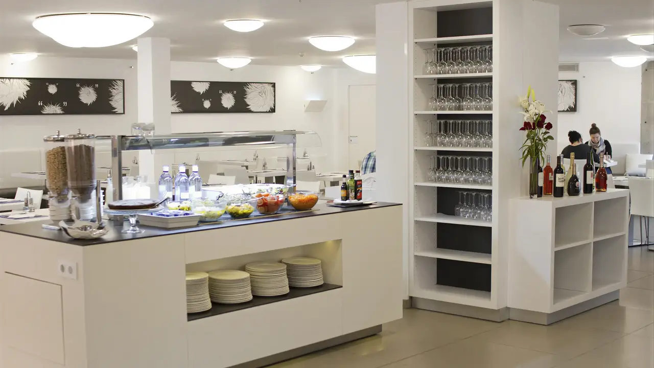 Bufet śniadaniowy w hotelu ThePlace Mar Mediterrania