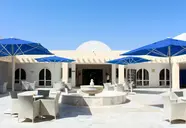 Elewacja i dziedziniec w TMK Marine Beach