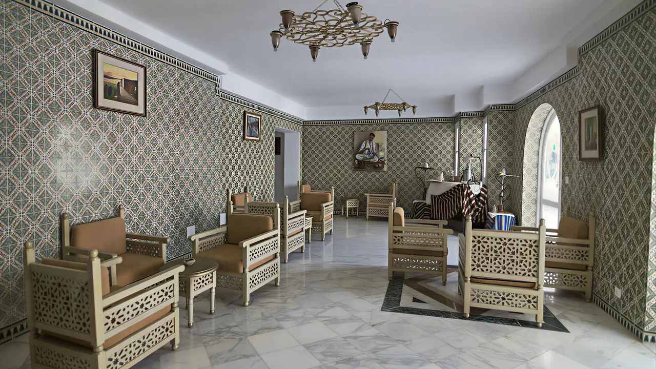Wnętrze eleganckiego lobby w TMK Marine Beach