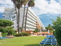 Budynek i teren zewnętrzny Tropic Park