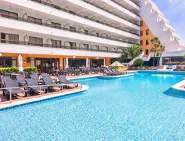 Basen z leżakami w hotelu Tropic Park
