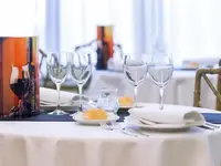 Nakryty stół w restauracji Tropic Park