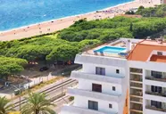 Widok na kompleks Tropic Park oraz plażę
