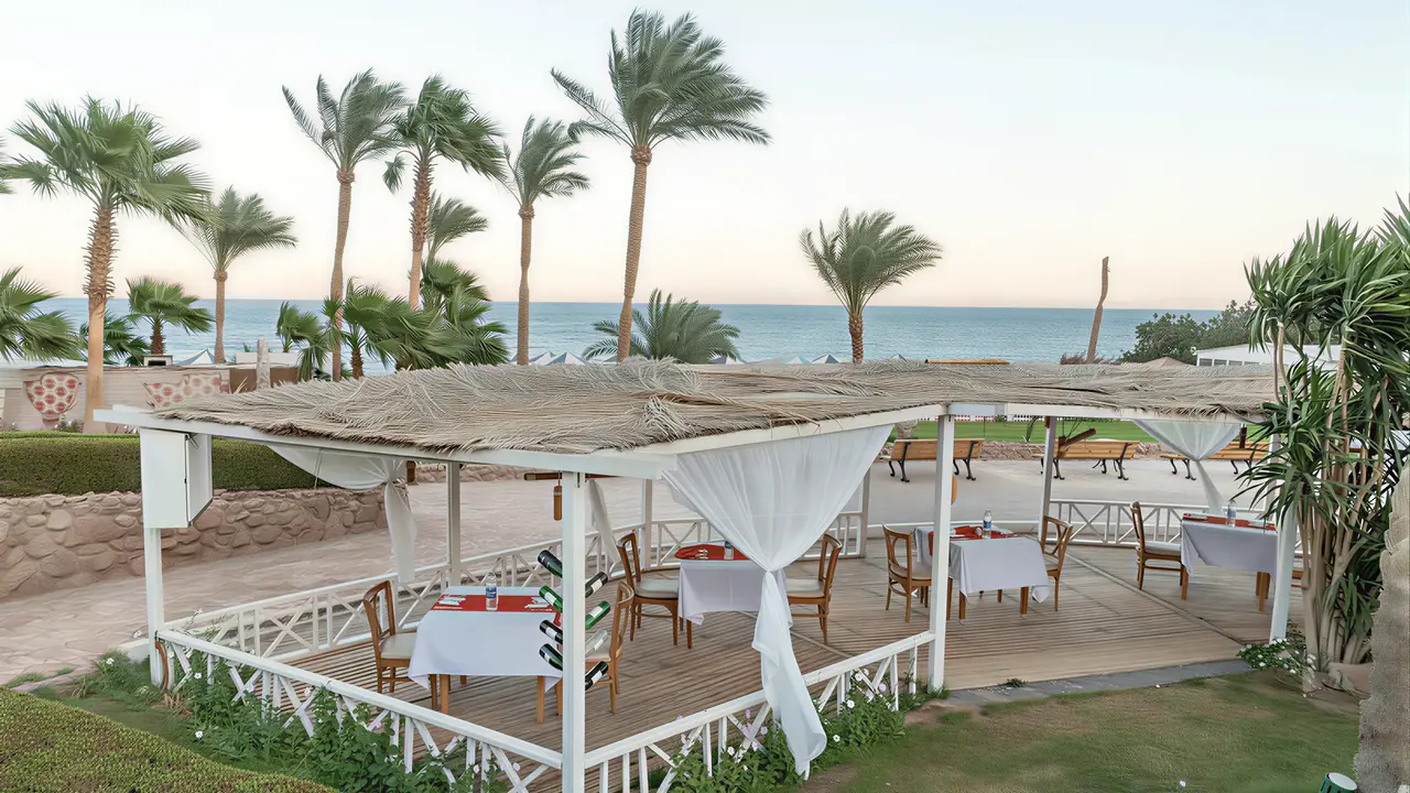 Restauracja na zewnątrz w Tropitel Dahab Oasis