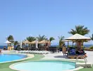 Baseny i leżaki w hotelu Tropitel Dahab Oasis