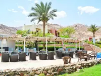 Strefa wypoczynkowa na plaży w Tropitel Dahab Oasis
