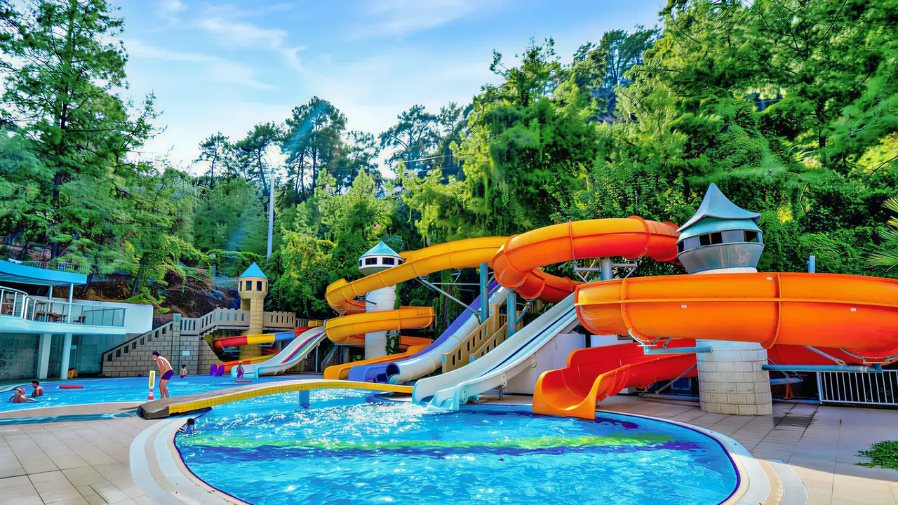 Zjeżdżalnie wodne w Turunc Resort