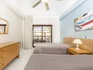 Pokój z łóżkami w Ukino Terrace Algarve