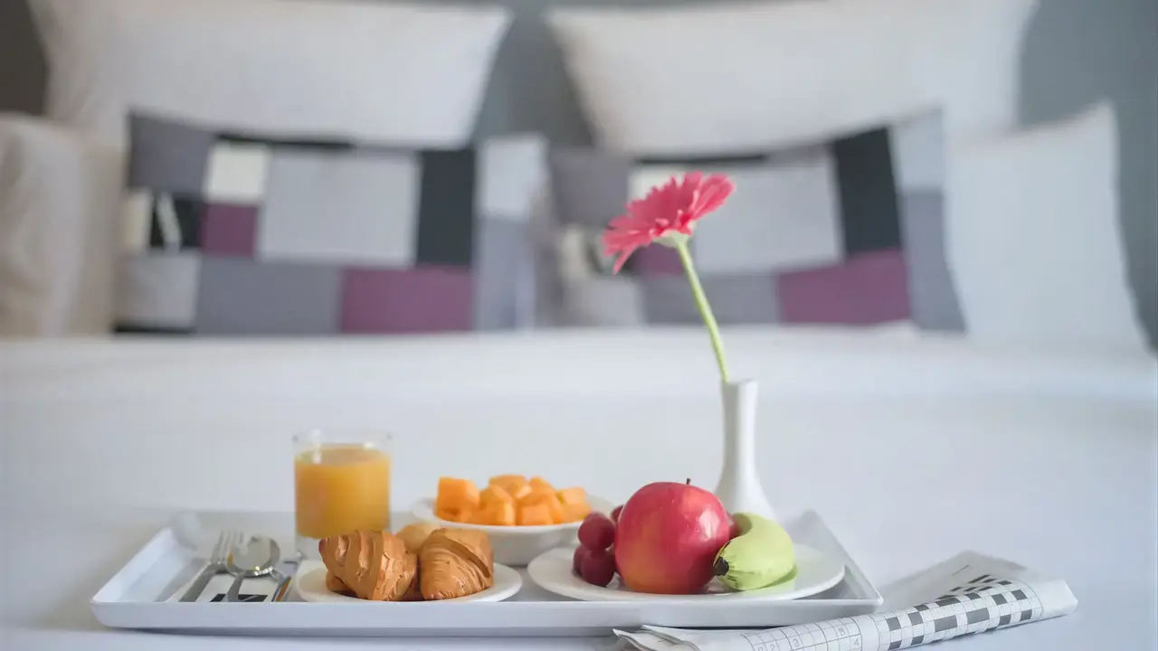 Śniadanie w łóżku w pokoju Valentina (Malta)