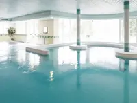 Kryty basen w Victoria Lauberhorn