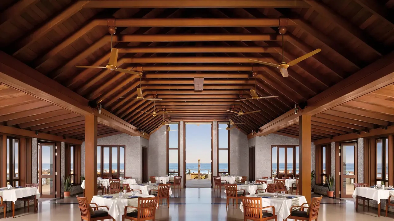 Restauracja w Villa Nautica z widokiem na morze
