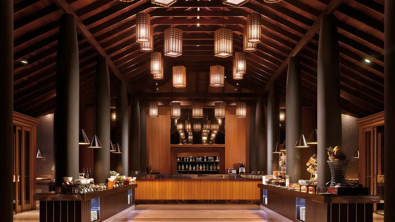 Elegancki bar w hotelu Villa Nautica