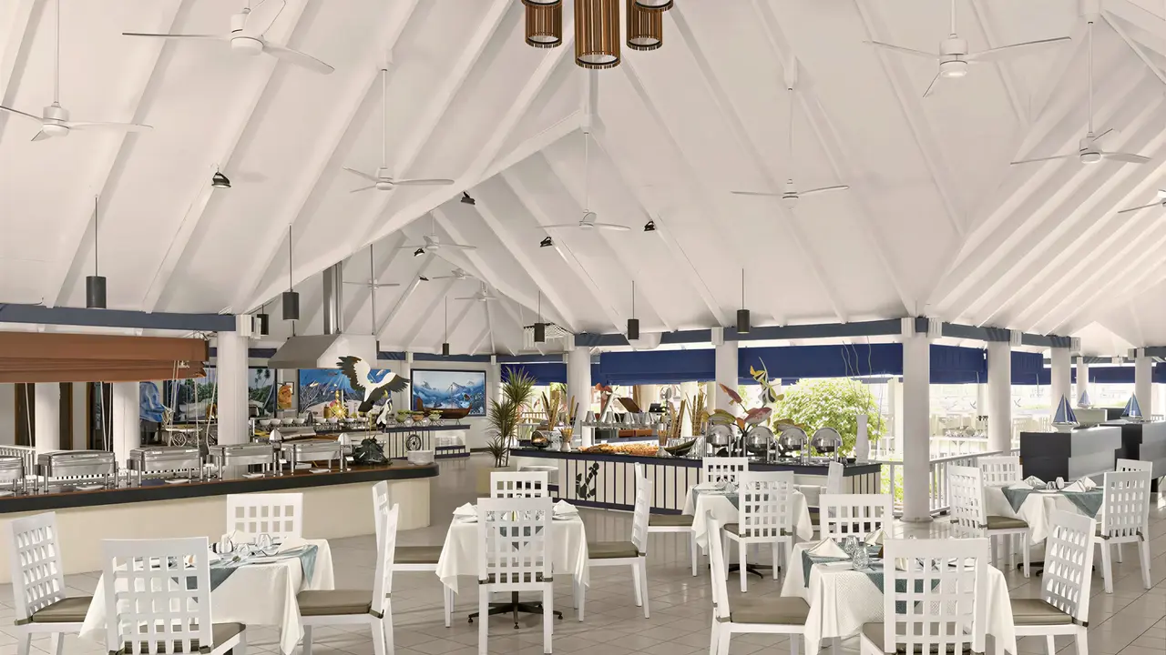 Restauracja z bufetem w Villa Nautica