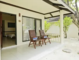 Taras przy pokoju gościnnym w Villa Nautica