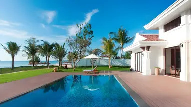 Prywatny basen przy pokoju Vinpearl Phu Quoc Resort