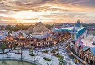 Widok na zabudowania hotelu Vinpearl Phu Quoc Resort