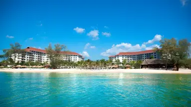 Plaża obok hotelu Vinpearl Phu Quoc Resort