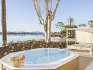 Prywatna jacuzzi na tarasie w Viva Eden Lago