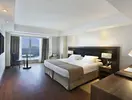 Nowoczesny pokój z łóżkiem w Windsor Oceanico