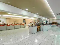 Bufet z jedzeniem w Xenios Anastasia Resort