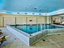 Kryty basen relaksacyjny w Xenios Anastasia Resort