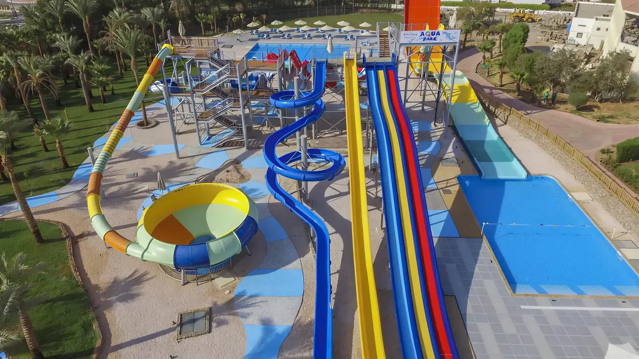 Zjeżdżalnie wodne w Xperience Kiroseiz Parkland