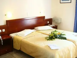 Pokój z dwoma łóżkami w Zante Village