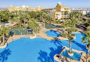 Widok na kompleks Zimbali Playa Spa z basenami