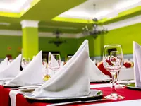 Nakryte stoły w restauracji Zimbali Playa Spa