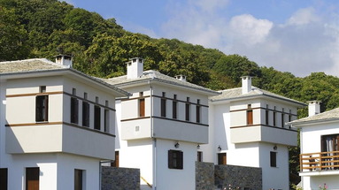 12 Months Luxury Resort