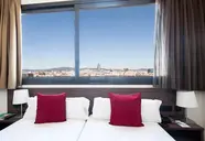 4 Barcelona