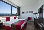 4 Barcelona